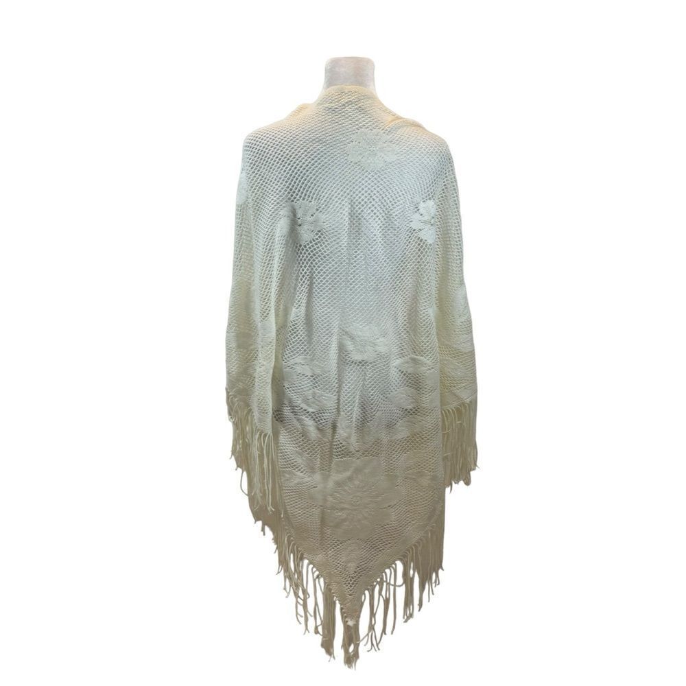Rare Ladies Vintage Baar & Beard White Fringe End Shawl